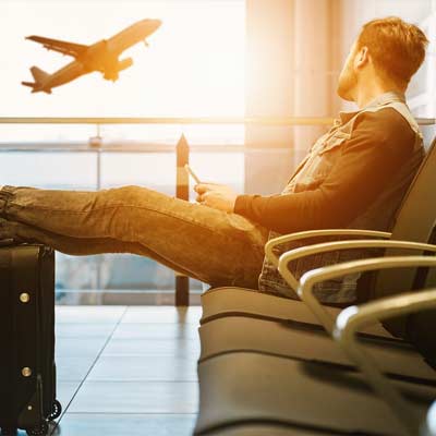 cual es el asiento mas seguro para viajar en avion