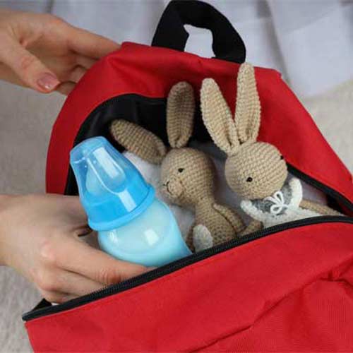 QUE DEBES LLEVAR EN LA MOCHILA DE LA GUARDERIA PARA TUBEBE
