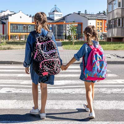 COMO DEBE SER LA MOCHILA PERFECTA PARA IR AL COLE